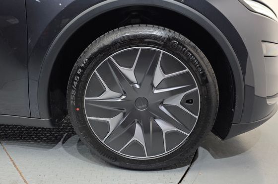 Tesla Model Y L Long Range AWD — пробег 156 км — фото 5 из 5