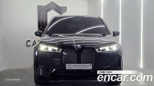 BMW iX xDrive50 Sports Plus — пробег 30 684 км — фото 2 из 5