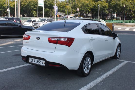 Kia pride 1.4 MPI Sedan Trendy — пробег 68 351 км — фото 4 из 5
