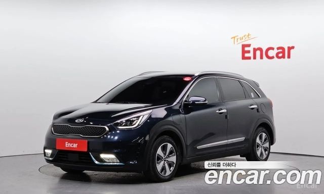 Kia Niro 1.6 Plug-in HEV Noblesse — пробег 236 828 км — фото 1 из 5