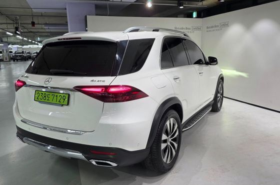 Mercedes-Benz GLE-Class GLE300d 4MATIC — пробег 16 846 км — фото 4 из 5