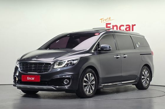 Kia Carnival 9-seater Luxury — пробег 181 360 км — фото 1 из 5
