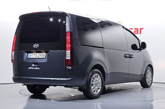 Hyundai Staria Cargo 5-Seater Modern — пробег 24 091 км — фото 2 из 5