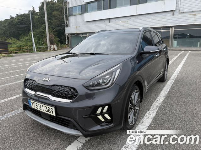 Kia Niro 1.6 HEV Noblesse Special — пробег 109 950 км — фото 1 из 5