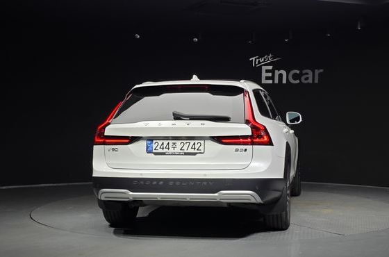 Volvo V90 B5 Ultimate AWD — пробег 41 591 км — фото 4 из 5