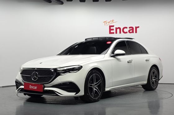 Mercedes-Benz E-Class E300 4MATIC AMG Line — пробег 1 708 км — фото 1 из 5