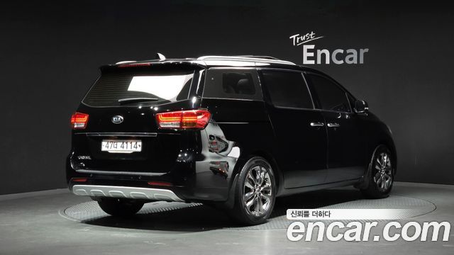Kia Carnival из Кореи Encar