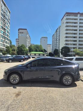 Tesla Model Y L Long Range AWD — пробег 20 км — фото 3 из 5