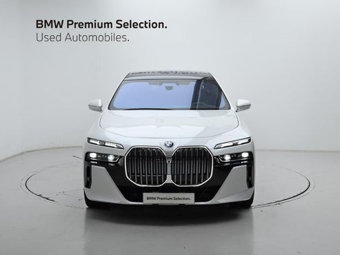 BMW 7-Series 740i xDrive M Sport — пробег 4 419 км — фото 3 из 5