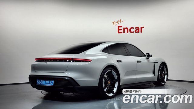 Porsche Taycan из Кореи Encar