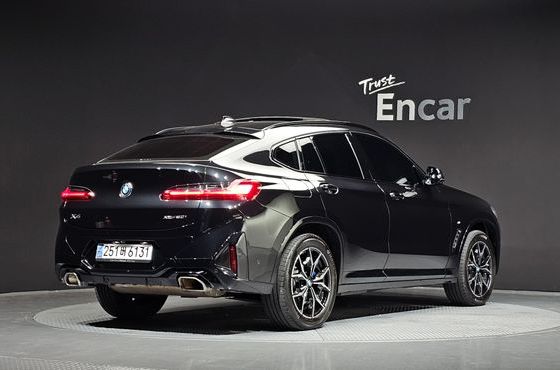 BMW X4 xDrive20i M Sport — пробег 53 706 км — фото 2 из 5