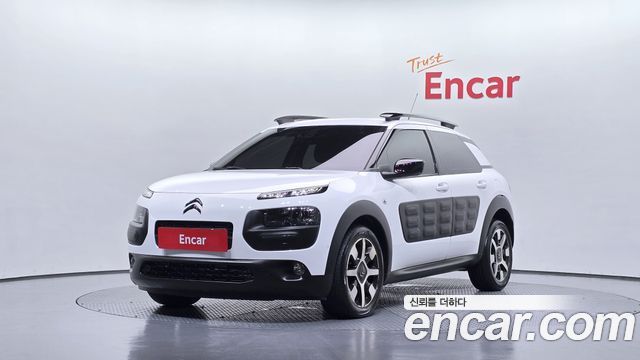 Citroen-DS C4 CACTUS 1.6 BlueHDi Shine — пробег 101 805 км — фото 1 из 5