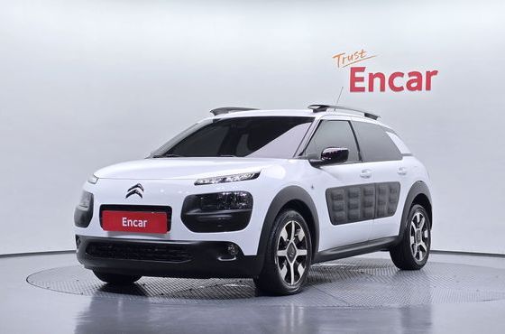 Citroen-DS C4 CACTUS 1.6 BlueHDi Shine — пробег 101 805 км — фото 1 из 5