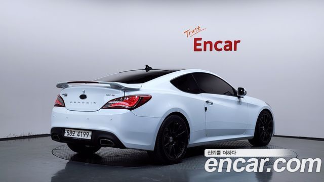 Hyundai Genesis из Кореи Encar