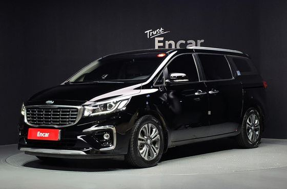 Kia Carnival 9-Seater Luxury — пробег 98 062 км — фото 1 из 5