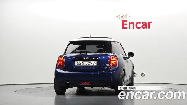 Mini Cooper Mid 3rd — пробег 140 909 км — фото 4 из 5