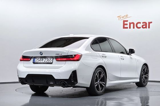BMW 3-Series 320i M Sport — пробег 11 922 км — фото 2 из 5
