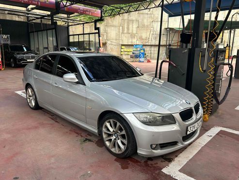 BMW 3-Series 320i Sedan — пробег 130 000 км — фото 2 из 5