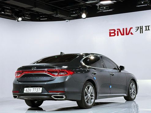 Hyundai Grandeur 2.2 Diesel Premium — пробег 309 102 км — фото 2 из 5