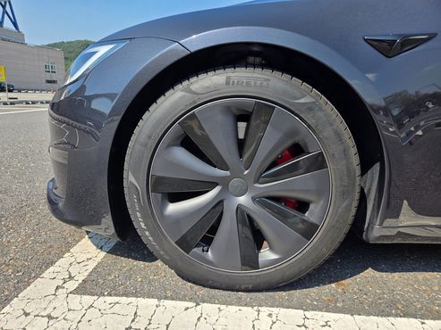 Tesla Model S Plaid — пробег 14 597 км — фото 5 из 5