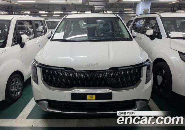Kia Carnival HEV 9 seater Prestige — пробег 1 км — фото 1 из 5