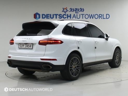 Porsche Cayenne 3.0 Diesel Platium Edition 958 — пробег 97 142 км — фото 3 из 5