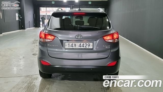 Hyundai Tucson Diesel 2WD LX20 Luxury — пробег 200 215 км — фото 4 из 5