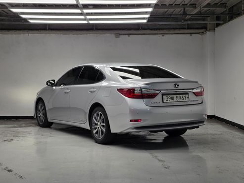 Lexus ES Supreme XV60 — пробег 104 590 км — фото 2 из 5