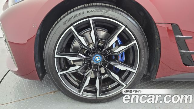BMW i4 M50 — пробег 46 450 км — фото 5 из 5