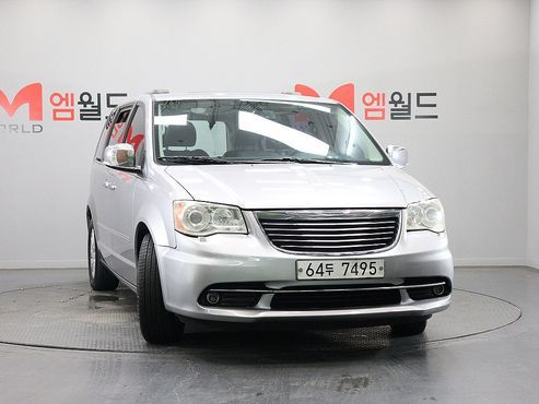 Chrysler Grand Voyager 3.6 LIMITED — пробег 217 292 км — фото 2 из 5