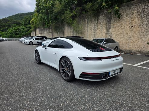 Porsche 911 Carrera — пробег 18 500 км — фото 5 из 5