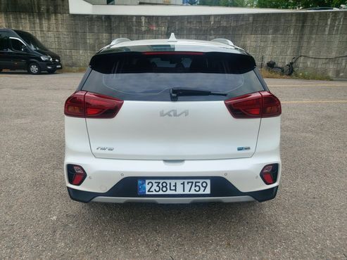 Kia Niro 1.6 HEV Prestige — пробег 40 000 км — фото 4 из 5