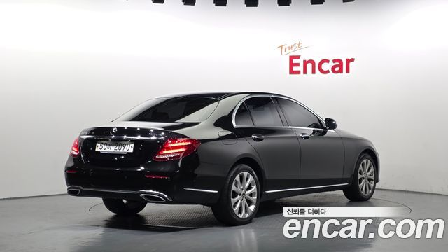 Mercedes-Benz E-Class из Кореи Encar