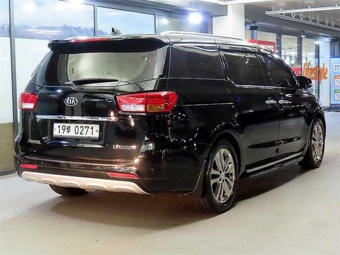 Kia Carnival 7-seater Limousine VIP — пробег 162 874 км — фото 4 из 5