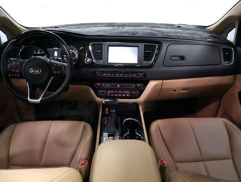 Kia Carnival 9-Seater Noblesse Special — пробег 64 890 км — фото 5 из 5