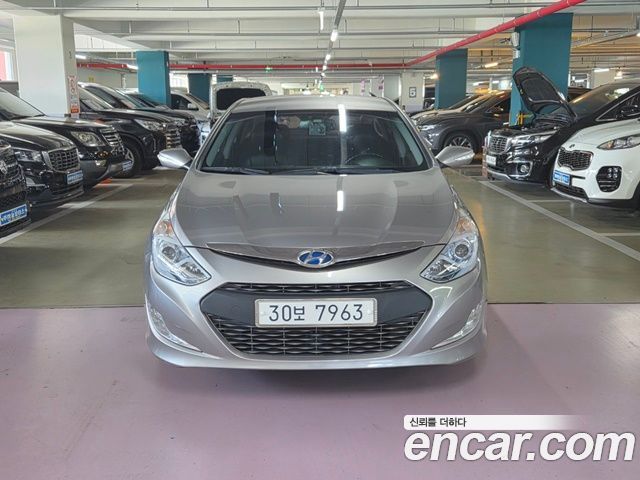 Hyundai Sonata 2.0 Royal — пробег 131 000 км — фото 2 из 5