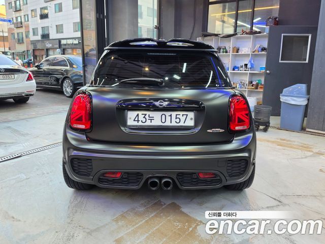 Mini Cooper JCW 3rd Generation — пробег 112 500 км — фото 2 из 5