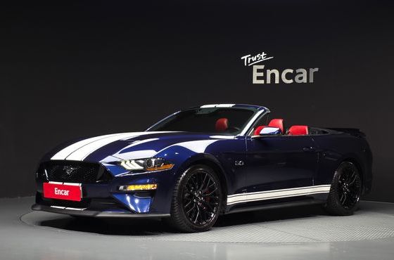 Ford Mustang GT Convertible — пробег 98 943 км — фото 1 из 5