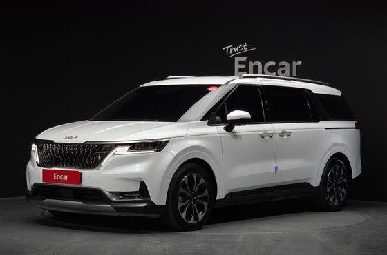 Kia Carnival Gasoline 7-Seater Signature — пробег 30 563 км — фото 1 из 5