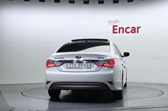 Hyundai Sonata 2.0 Premium — пробег 183 841 км — фото 4 из 5