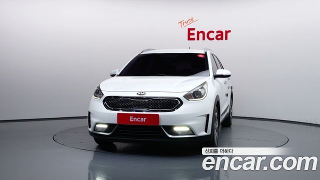 Kia Niro Luxury — пробег 163 861 км — фото 3 из 5