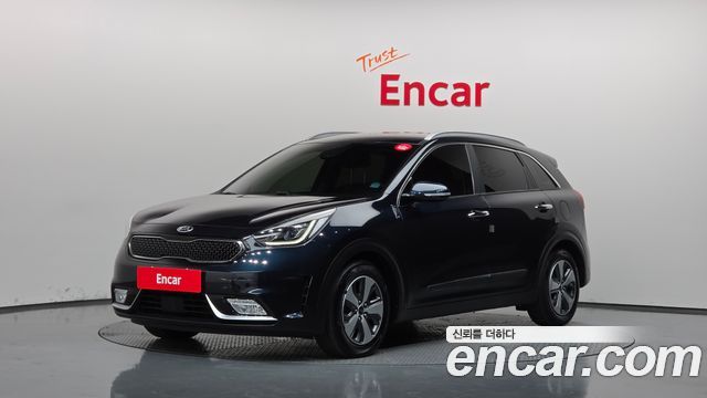 Kia Niro Noblesse — пробег 98 310 км — фото 1 из 5
