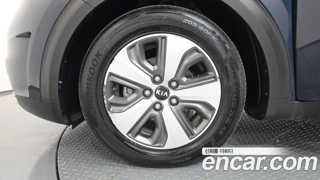 Kia Niro Noblesse — пробег 98 310 км — фото 5 из 5