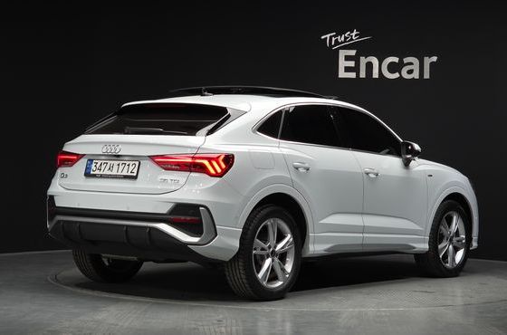 Audi Q3 35 TDI Premium Sportback — пробег 26 001 км — фото 2 из 5