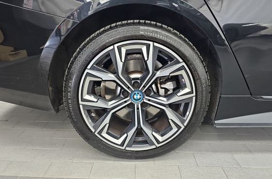 BMW i4 eDrive40 M Sports — пробег 45 076 км — фото 5 из 5