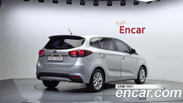 Kia Carens 2.0 LPI Luxury — пробег 43 971 км — фото 2 из 5