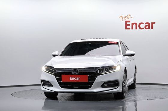 Honda Accord 2.0 Hybrid Touring — пробег 92 953 км — фото 3 из 5