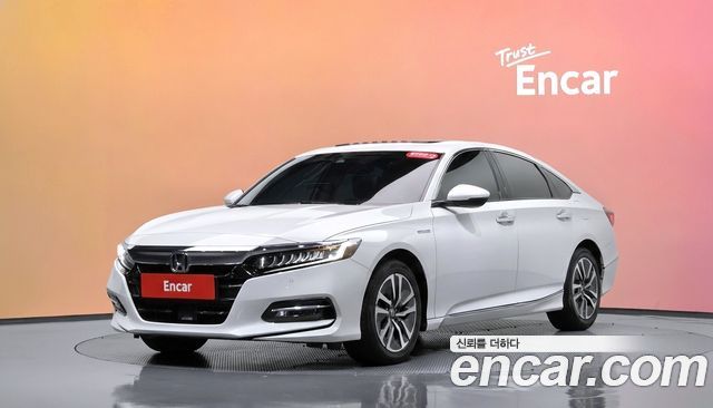 Honda Accord 2.0 Hybrid Touring — пробег 92 953 км — фото 1 из 5