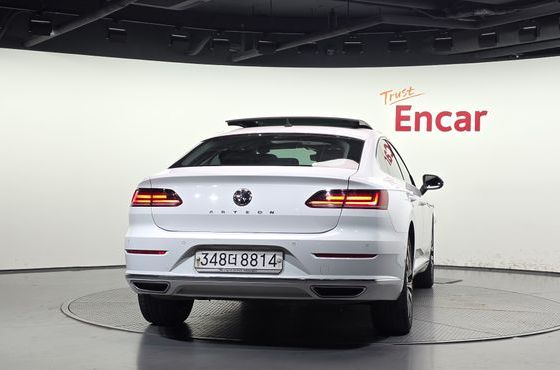 Volkswagen Arteon 2.0 TDI Premium — пробег 128 302 км — фото 4 из 5
