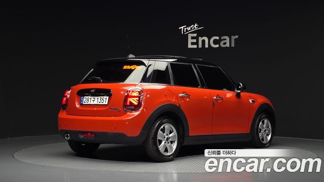 Mini Cooper 5Door Mid 3rd — пробег 32 892 км — фото 2 из 5